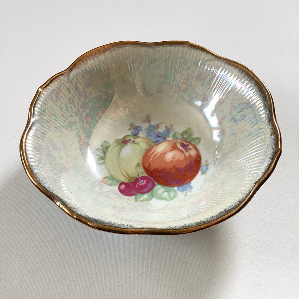 Vintage Trimont Ware Iridescent Fruit Bowl